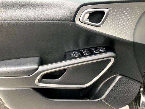 Used 2024 Kia Soul LX w/ Option Group 015 image 9