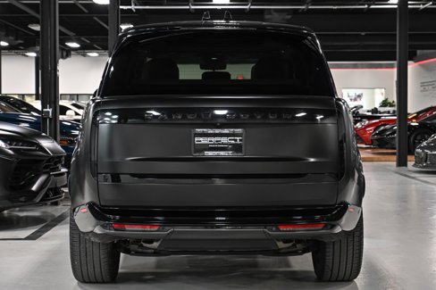 Used 2023 Land Rover Range Rover SE image 4
