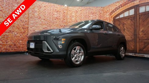 Used 2024 Hyundai Kona SE image 3