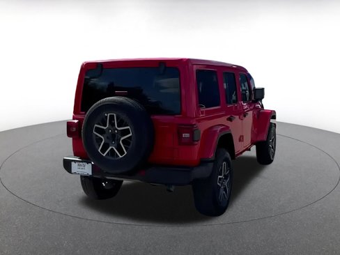 Used 2025 Jeep Wrangler Sahara image 10