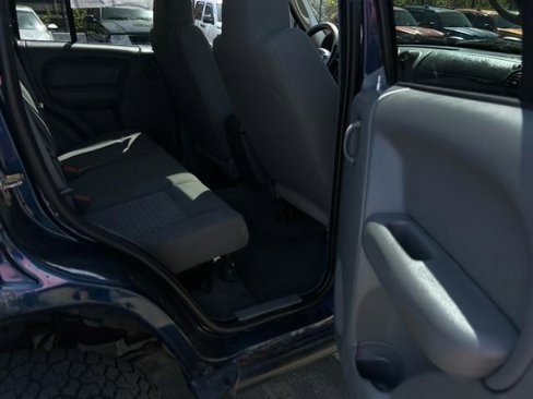 Used 2005 Jeep Liberty Sport image 42