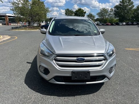 Used 2019 Ford Escape SE image 2