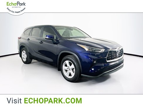 Used 2025 Toyota Highlander LE image 1