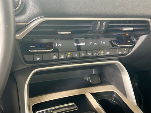 Used 2025 MAZDA CX-70 Plug-In Hybrid w/ Premium Pkg image 16