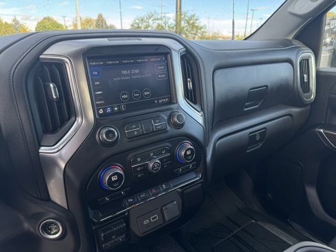 Used 2023 Chevrolet Silverado 2500 LT image 18