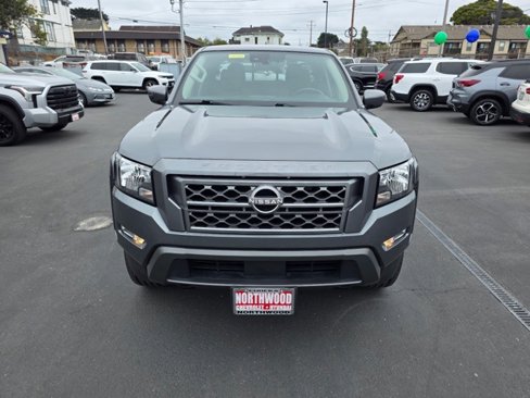 Used 2022 Nissan Frontier SV image 8