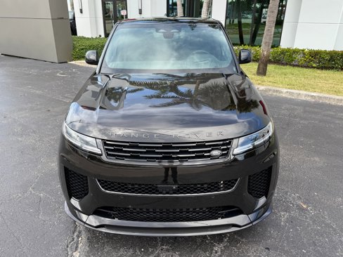 Used 2024 Land Rover Range Rover Sport image 12