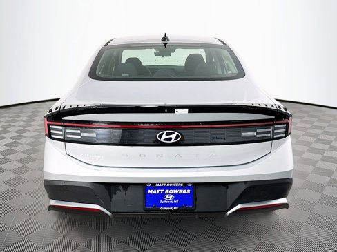 Certified 2025 Hyundai Sonata SE image 6