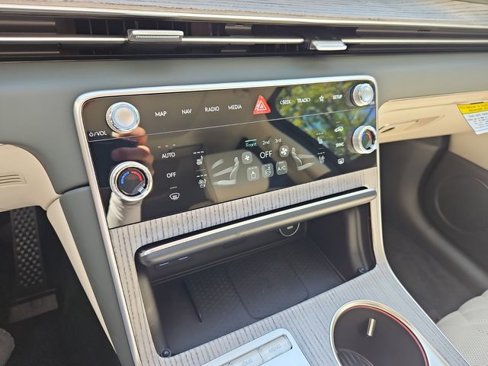 New 2026 Genesis GV80 3.5T Prestige image 13