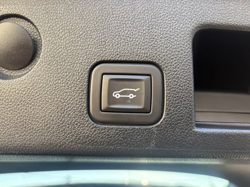 Certified 2025 Chevrolet Equinox LT w/ Convenience Package II image 17