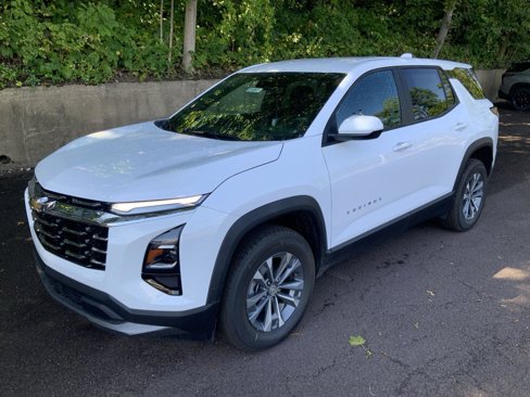 New 2026 Chevrolet Equinox LT w/ Convenience Package II image 3