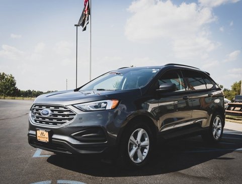 Used 2020 Ford Edge SE image 17