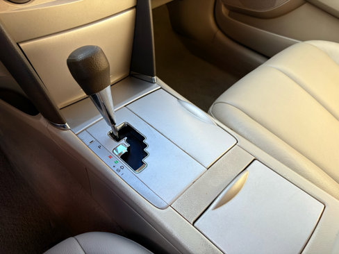 Used 2011 Toyota Camry LE image 30