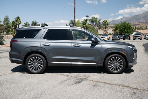 Used 2024 Hyundai Palisade Calligraphy image 3