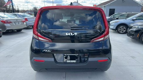 Used 2022 Kia Soul LX w/ Technology Package image 6