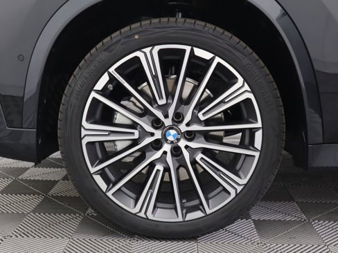 Used 2025 BMW X1 xDrive28i w/ Technology Package image 32
