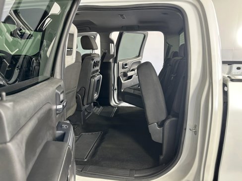 Used 2018 Chevrolet Silverado 1500 LT w/ All Star Edition image 30