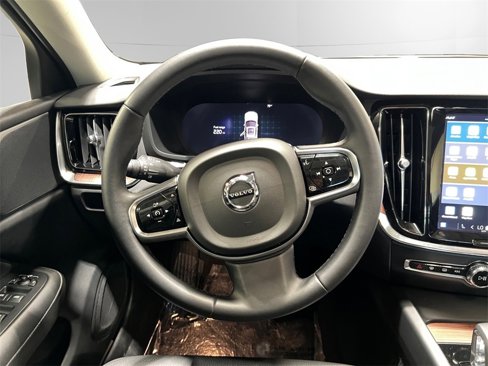 Used 2024 Volvo S60 B5 Plus image 25