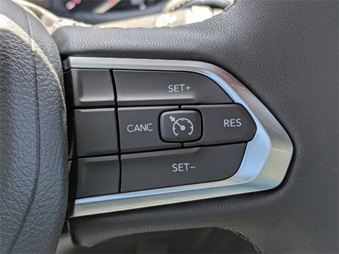 Used 2025 Jeep Compass Latitude w/ Convenience Group image 27