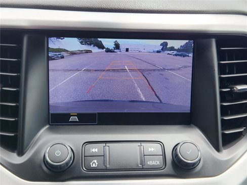 Used 2023 GMC Acadia SLT image 25