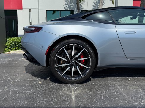 Used 2018 Aston Martin DB11 V12 image 6