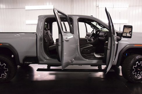 Used 2024 GMC Sierra 2500 AT4X image 36