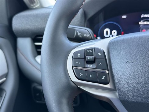New 2025 Ford Explorer Active image 24