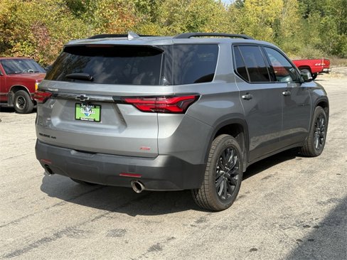 Used 2023 Chevrolet Traverse RS w/ LPO, Floor Liner Package image 5