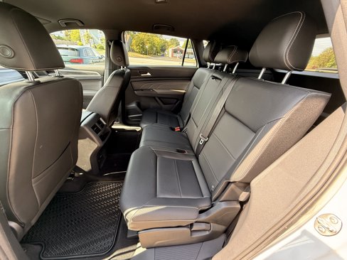 Used 2022 Volkswagen Atlas Cross Sport SE image 24