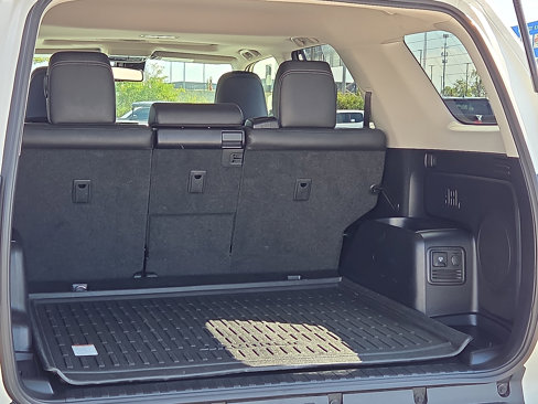 Used 2022 Toyota 4Runner Limited image 9