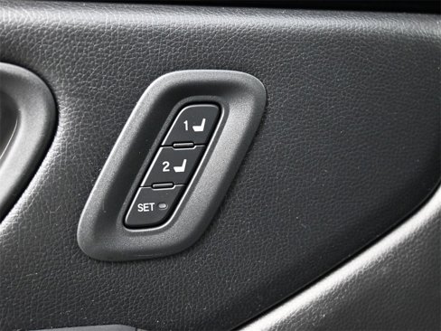 Used 2024 Honda Pilot Touring image 5