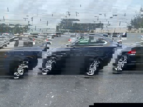 Used 2016 Jaguar XF Premium image 5
