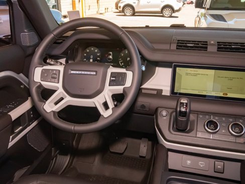 New 2024 Land Rover Defender 110 S image 39