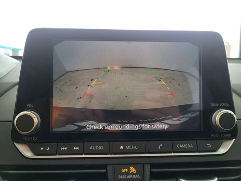 Used 2024 Nissan Altima 2.5 SV image 8
