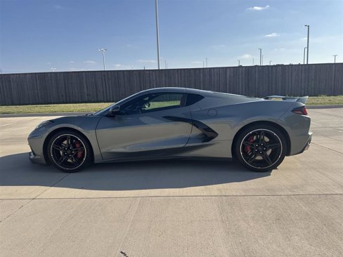 Used 2023 Chevrolet Corvette Stingray Preferred Cpe w/ Z51 Performance Package image 3
