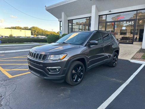 Used 2019 Jeep Compass Latitude image 3