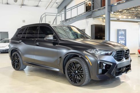 Used 2024 BMW X5 M Competition w/ Executive Package image 3
