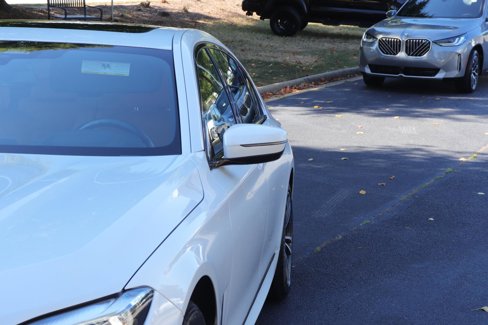 Used 2020 BMW 750i xDrive image 4