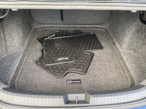 Used 2021 Volkswagen Jetta SE image 21