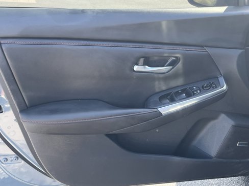 Used 2024 Nissan Sentra SR w/ SR Premium Package image 9