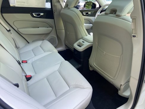 New 2026 Volvo XC60 T8 Ultra w/ Protection Package Premier image 16