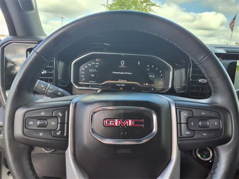 Used 2025 GMC Sierra 1500 SLT image 13