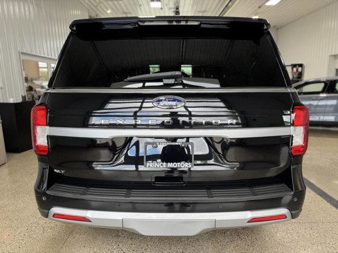 Used 2024 Ford Expedition XLT image 17