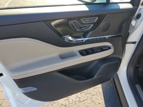 New 2026 Lincoln Corsair Premiere image 8