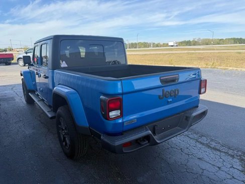 Used 2024 Jeep Gladiator Sport image 5