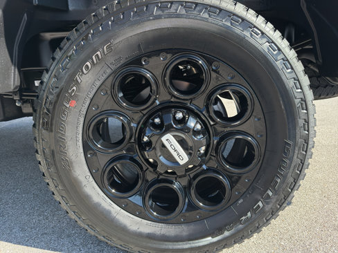 New 2026 Ford F250 Lariat w/ Black Appearance Package image 18