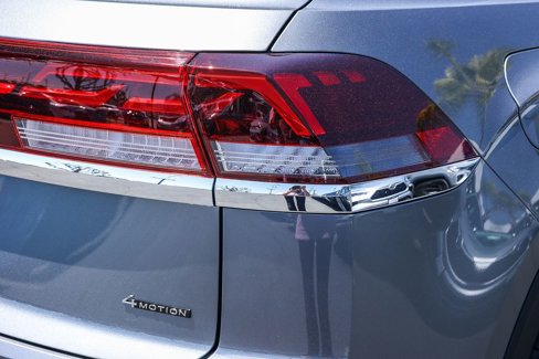 New 2025 Volkswagen Atlas Cross Sport SEL Premium R-Line image 12