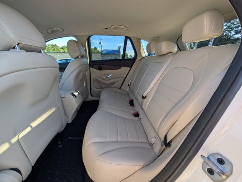 Used 2022 Mercedes-Benz GLC 300 4MATIC image 32