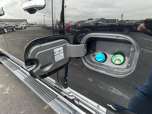 Used 2024 Chevrolet Silverado 1500 High Country image 15