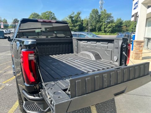 Used 2024 GMC Sierra 2500 Denali w/ Denali Reserve Package image 7